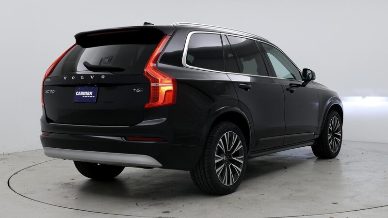 2022 Volvo XC90 T6 Momentum 8