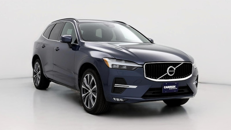 2022 Volvo XC60 B5 Momentum Hero Image