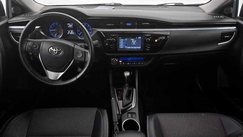 2015 Toyota Corolla S 9