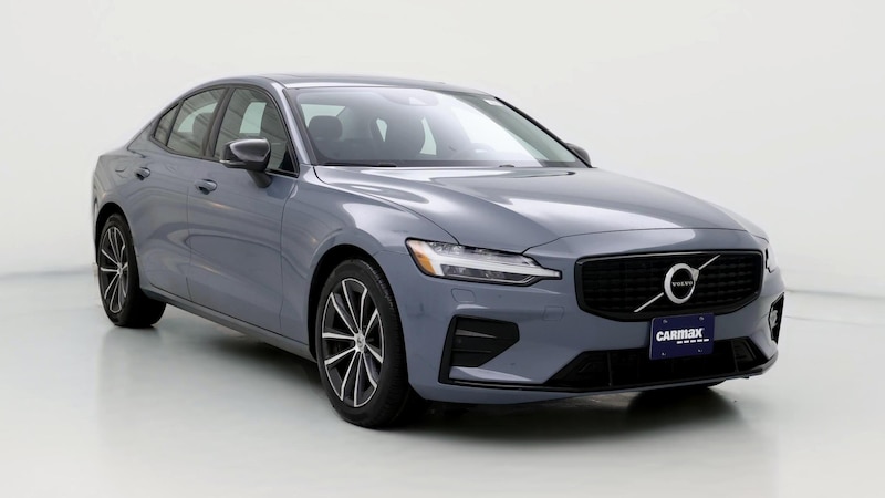 2022 Volvo S60 B5 Momentum Hero Image