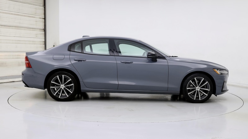 2022 Volvo S60 B5 Momentum 7