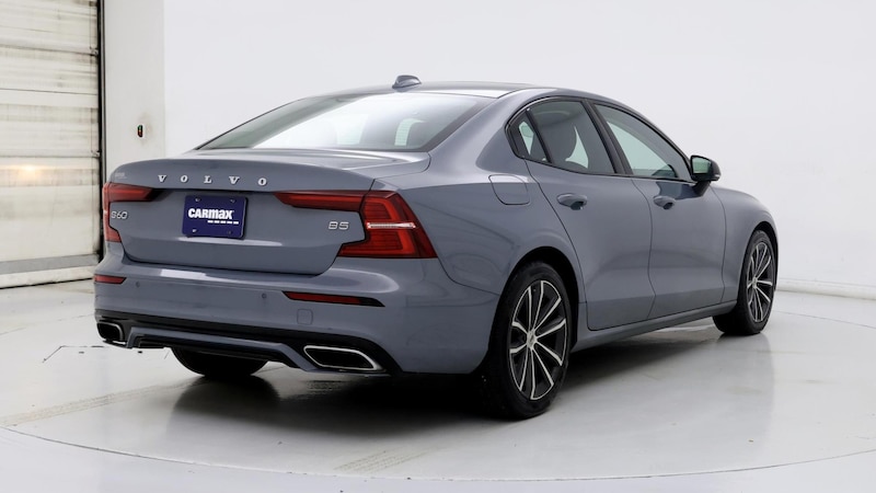 2022 Volvo S60 B5 Momentum 8