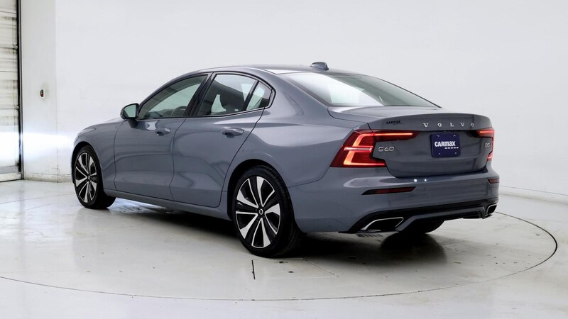 2022 Volvo S60 B5 Momentum 2