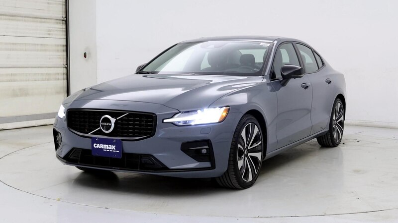 2022 Volvo S60 B5 Momentum 4