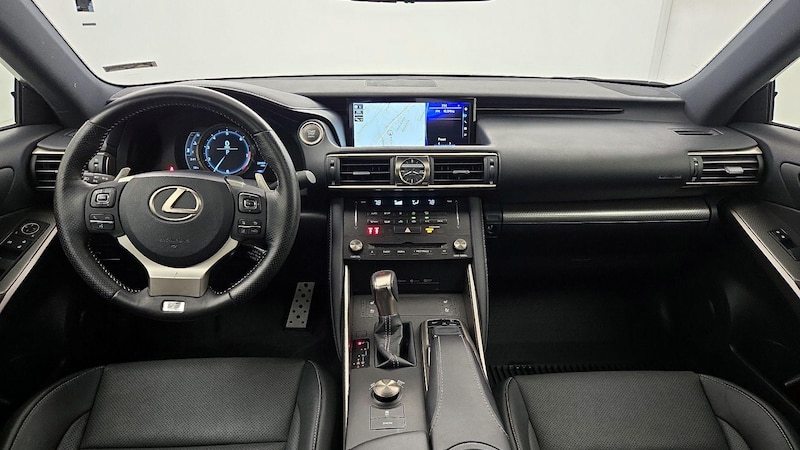 2018 Lexus IS 350 9