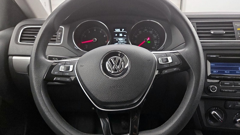 2015 Volkswagen Jetta SE 10