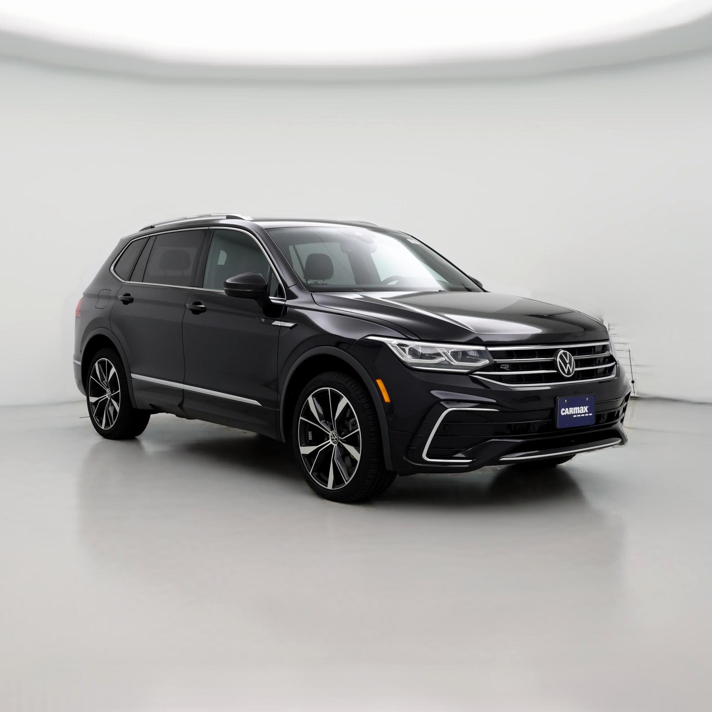 Thumbnail: 2022 Volkswagen Tiguan - 1
