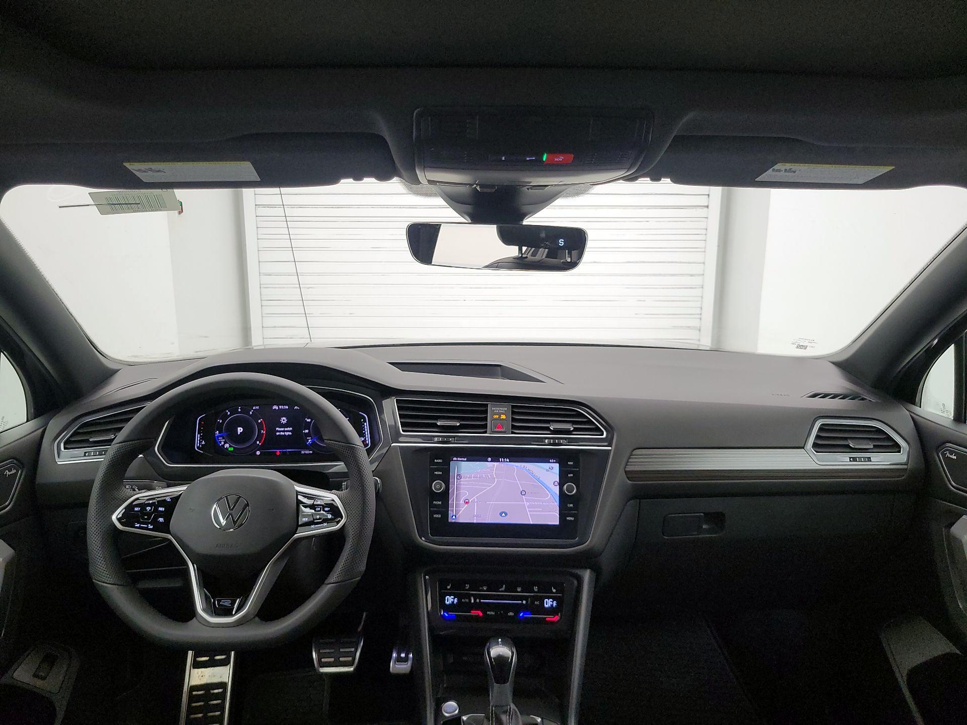 Thumbnail: 2022 Volkswagen Tiguan - 9