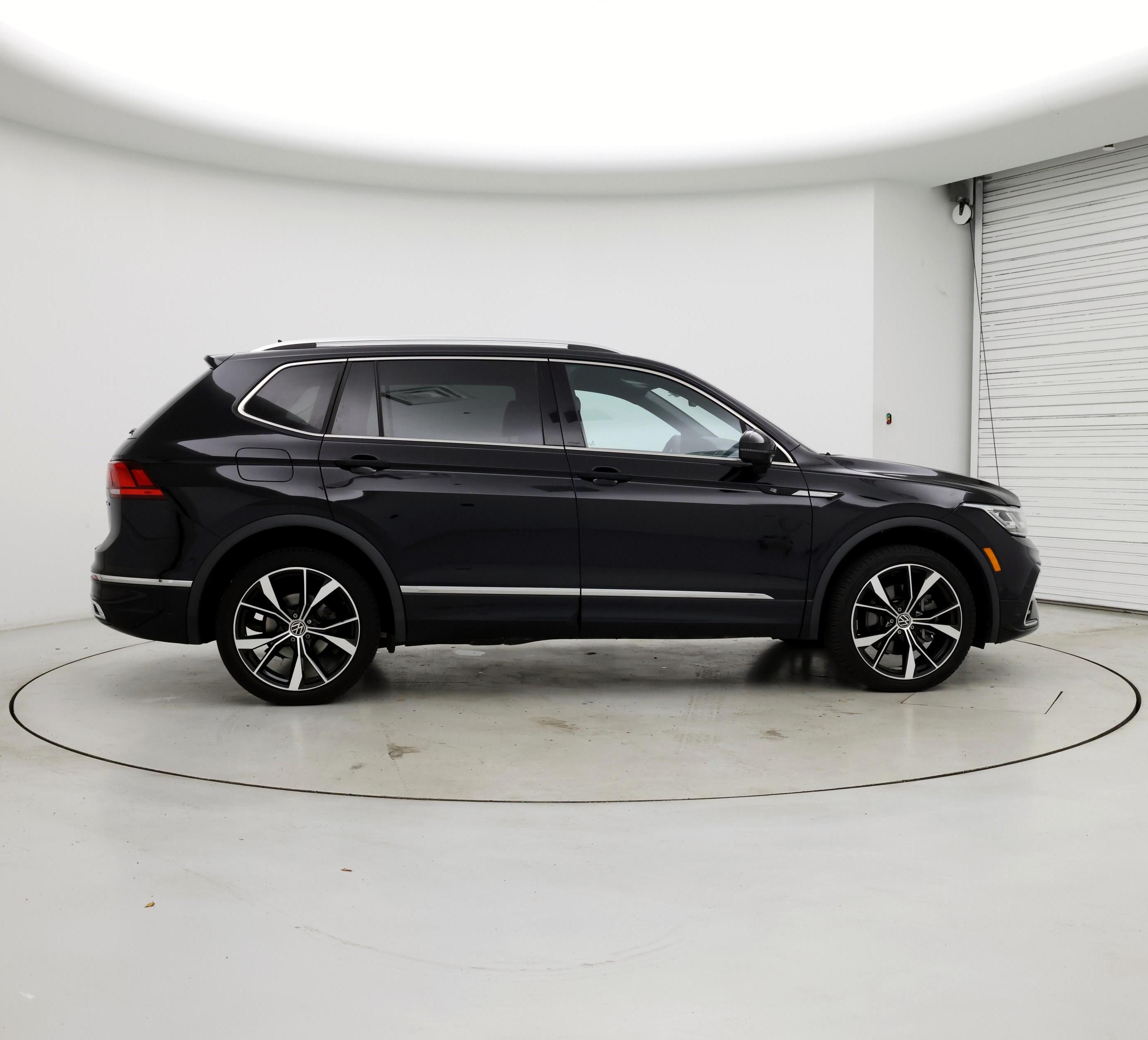 Thumbnail: 2022 Volkswagen Tiguan - 7
