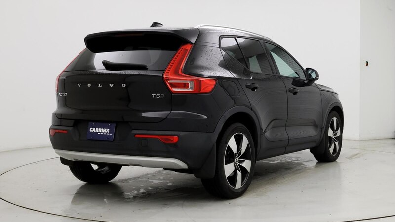 2019 Volvo XC40 T5 Momentum 8