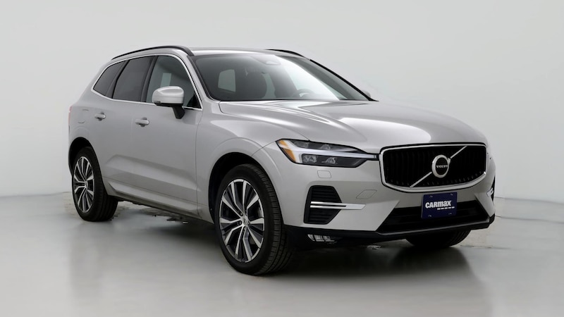 2022 Volvo XC60 B5 Momentum Hero Image