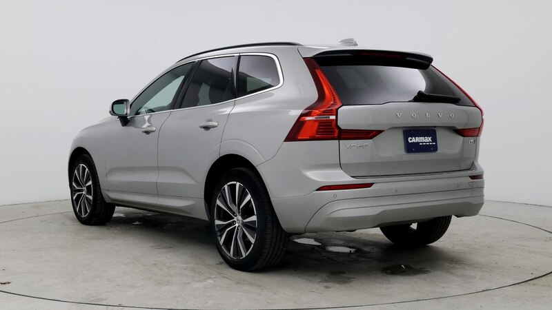 2022 Volvo XC60 B5 Momentum 2