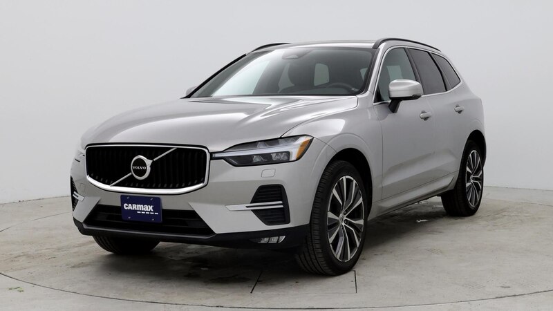 2022 Volvo XC60 B5 Momentum 4