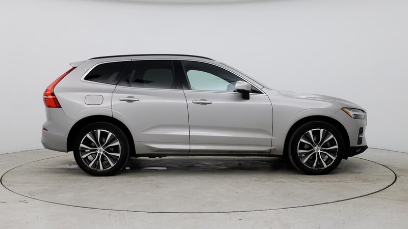 2022 Volvo XC60 B5 Momentum 7