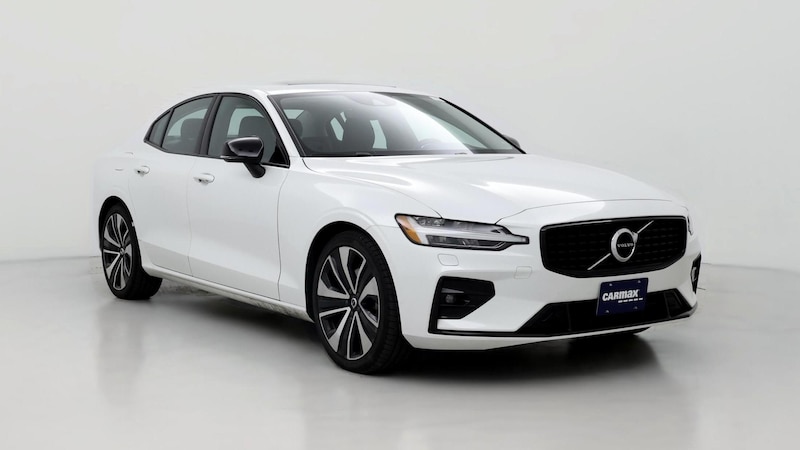 2022 Volvo S60 B5 Momentum Hero Image