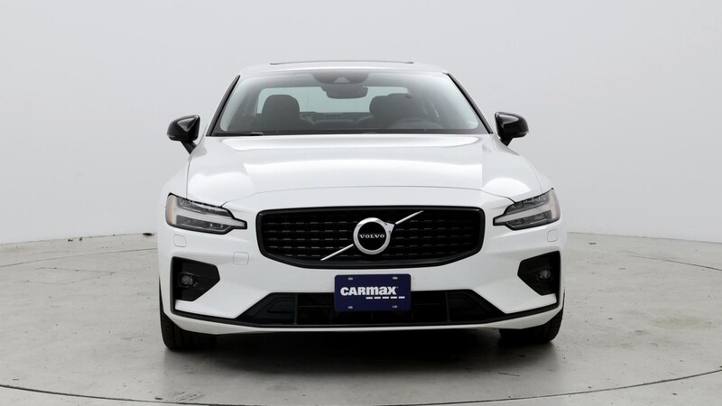 2022 Volvo S60 B5 Momentum 5