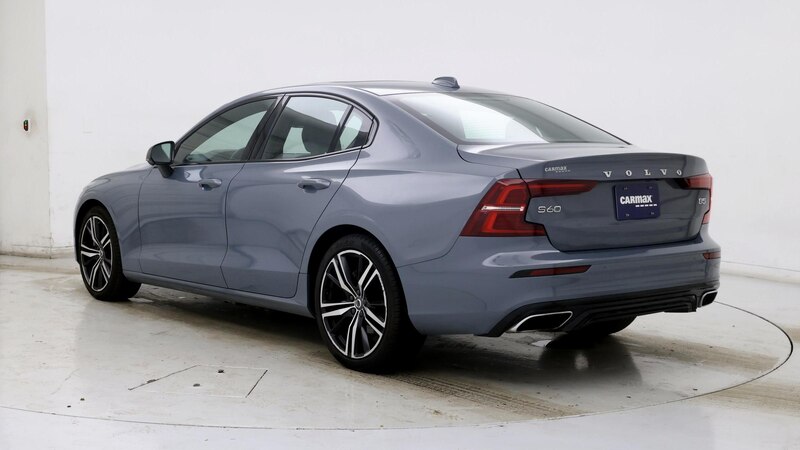 2022 Volvo S60 B5 R-Design 2