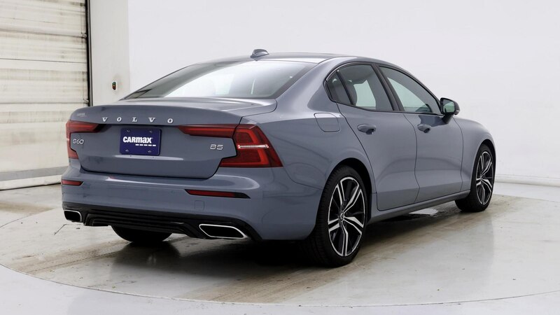 2022 Volvo S60 B5 R-Design 8