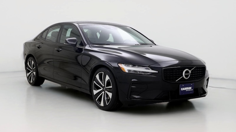 2022 Volvo S60 B5 Momentum Hero Image