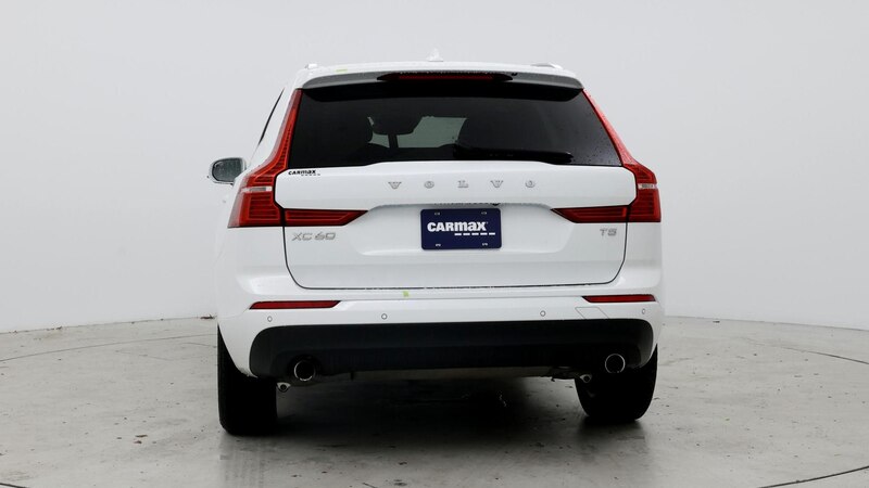 2021 Volvo XC60 T5 Momentum 6