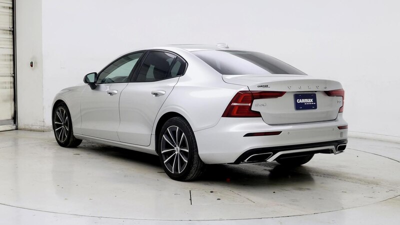 2022 Volvo S60 B5 Momentum 2