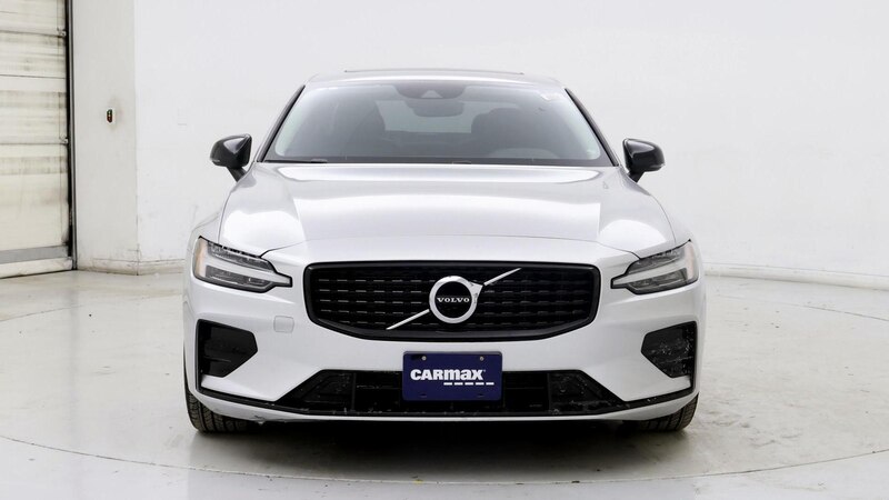 2022 Volvo S60 B5 Momentum 5