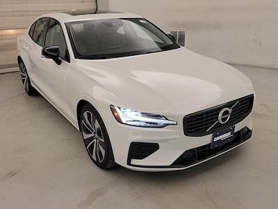 2022 Volvo S60 B5 Momentum -
                Boston, MA