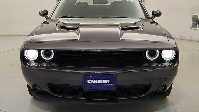 2018 Dodge Challenger SXT 2