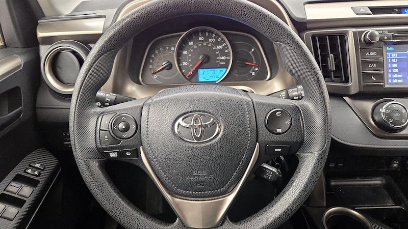 2015 Toyota RAV4 LE 10