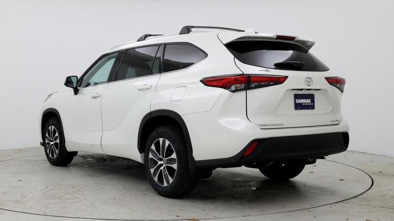 2021 Toyota Highlander XLE 2