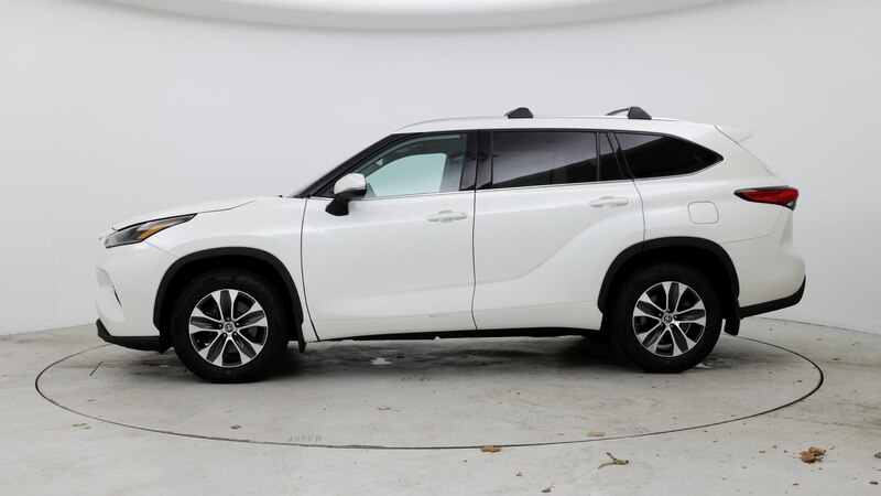 2021 Toyota Highlander XLE 3