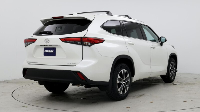 2021 Toyota Highlander XLE 8