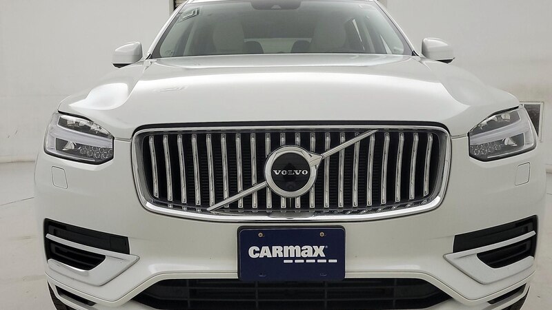 2022 Volvo XC90 T8 Inscription 2