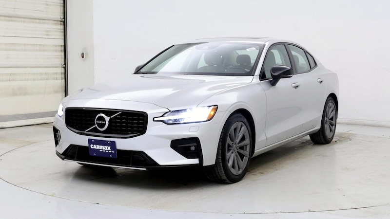 2022 Volvo S60 B5 Momentum 4