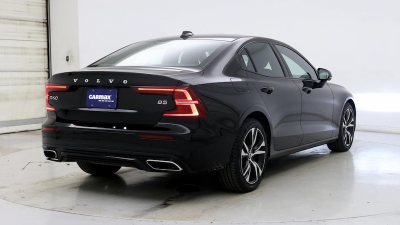 2022 Volvo S60 B5 R-Design 8