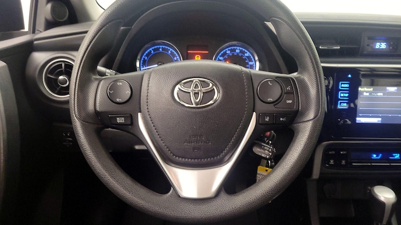 2018 Toyota Corolla LE 10