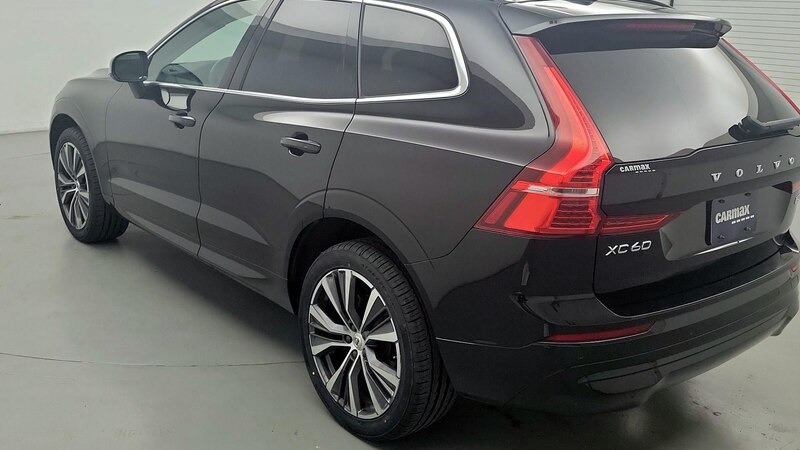 2022 Volvo XC60 B5 Momentum 7