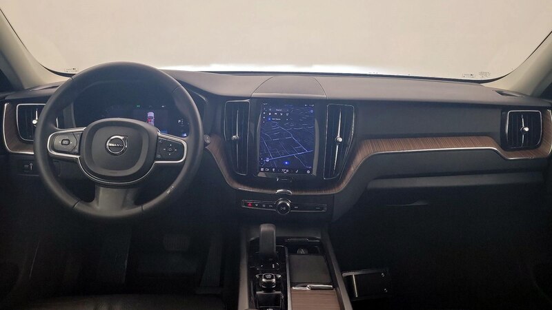 2022 Volvo XC60 B5 Momentum 8