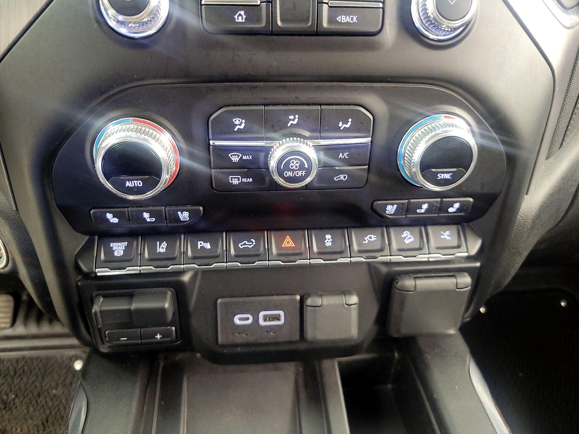 Thumbnail: 2021 GMC Sierra 3500 - 17