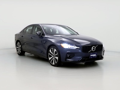 2022 Volvo S60 B5 Momentum -
                Boston, MA