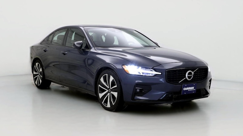 2022 Volvo S60 B5 Momentum Hero Image