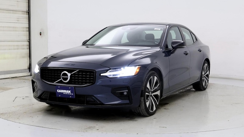 2022 Volvo S60 B5 Momentum 4