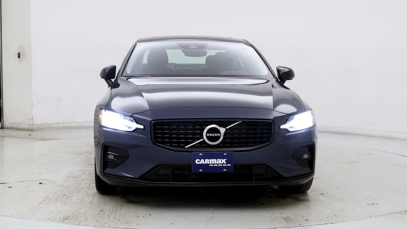 2022 Volvo S60 B5 Momentum 5