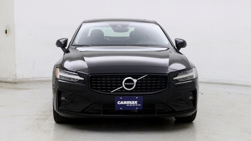 2022 Volvo S60 B5 Momentum 5