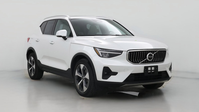 2023 Volvo XC40 B5 Plus Hero Image