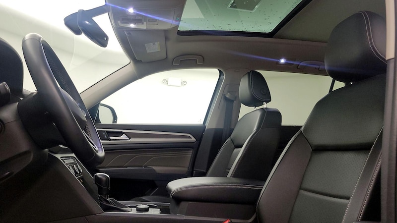 2022 Volkswagen Atlas SE 19
