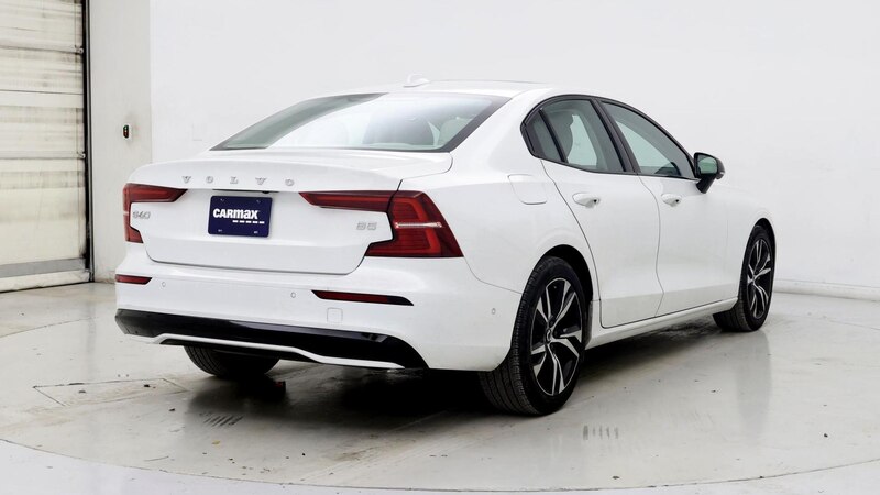 2023 Volvo S60 B5 Plus 8