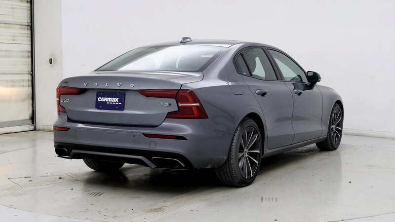 2021 Volvo S60 T5 Momentum 8