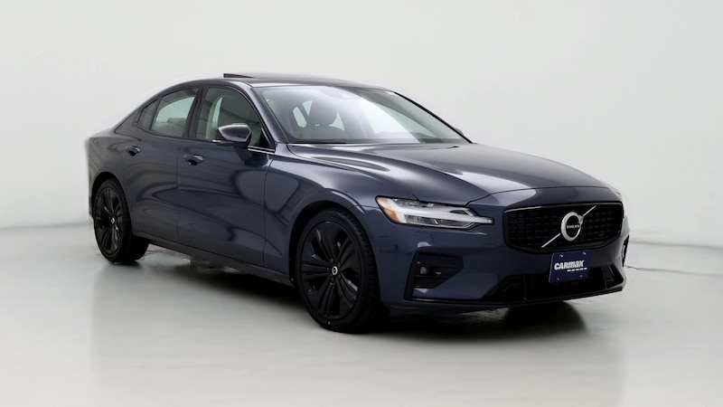 2022 Volvo S60 B5 Momentum Hero Image