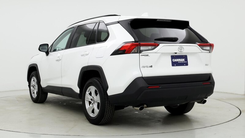 2021 Toyota RAV4 XLE 2